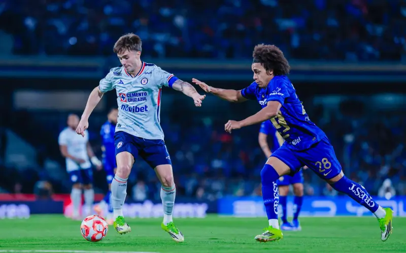 La máquina pita 2 veces en CU pero Pumas lo empata