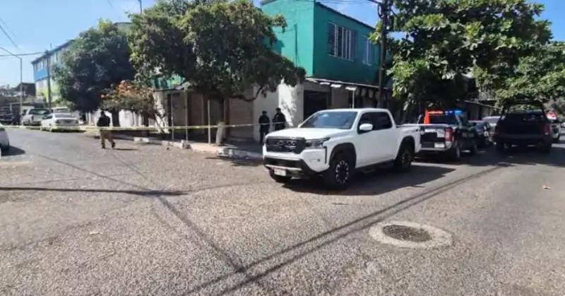 Alumno de 15 años asesina a dos maestras en preparatoria de Lázaro Cárdenas, Michoacán