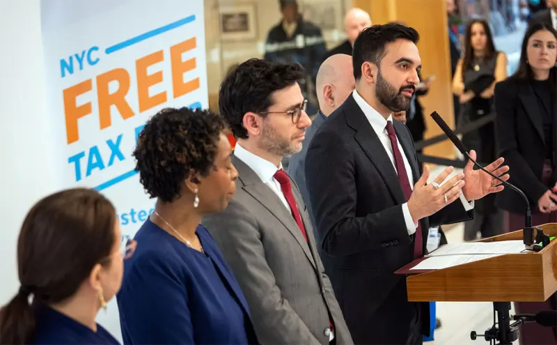 Anuncia Nueva York operativo masivo de bacheo tras invierno histórico