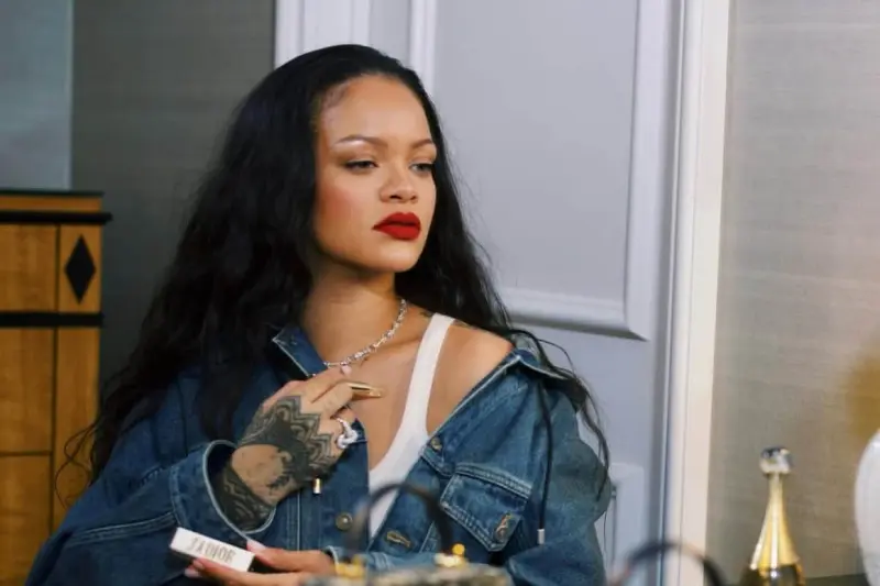 Niega acusada autoría de tiroteo en residencia de Rihanna en EU