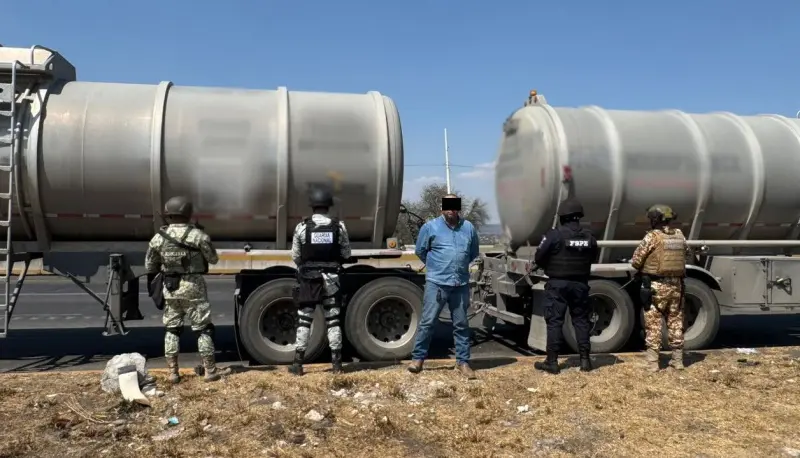 Aseguran 99 mil litros de hidrocarburo en Guanajuato