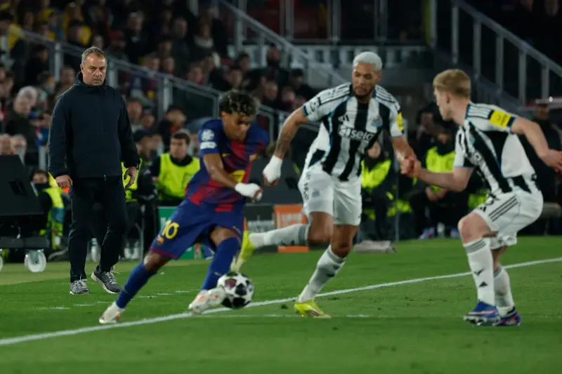 Barcelona marca 7 y el Liverpool revive en los octavos de final de la Champions