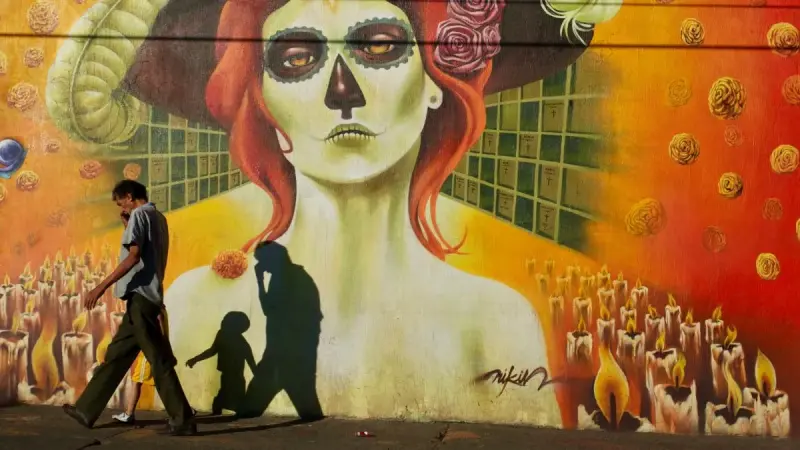 María Gómez: La fotógrafa leonesa que captura la esencia del barrio a través de su lente