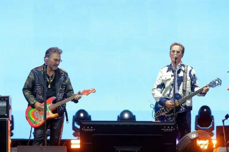 Vive Latino se pone popero con Mijares y Paulina Rubio