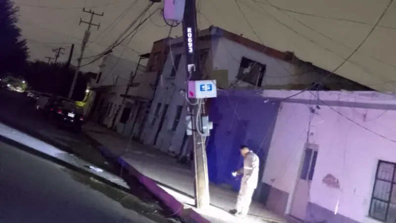 Amplían cierres viales en la colonia Obrera por trabajos de CFE tras accidente