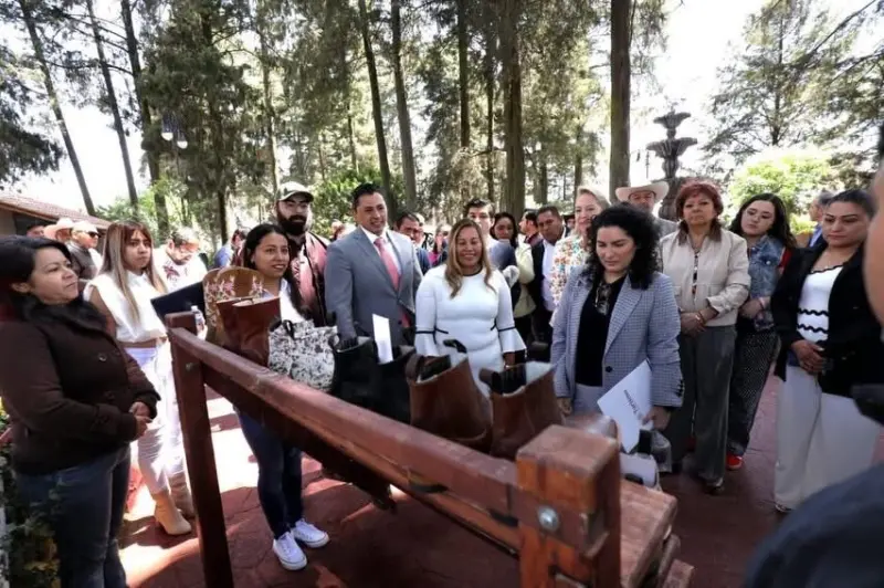 Acreditan a guías turísticos de excursionismo en Pueblos Mágicos