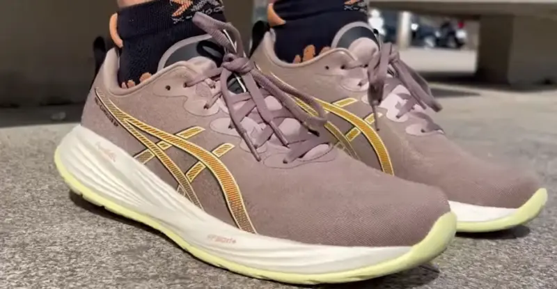 Clásicos que no fallan: cómo las celebridades los convirtieron en parte de su uniforme diario