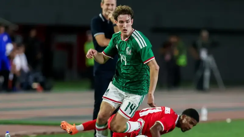 Mediocampistas que podrían sustituir a Marcel Ruiz en Selección Mexicana para el Mundial de Futbol 2026