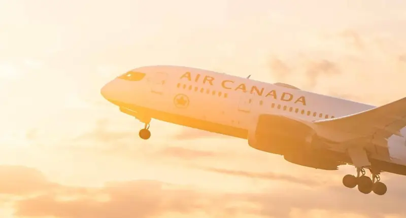 Investigan choque de avión de Air Canada y vehículo en LaGuardia