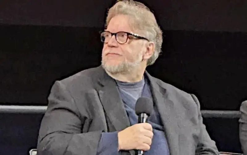 Conquista Guillermo Del Toro panel de películas del Óscar