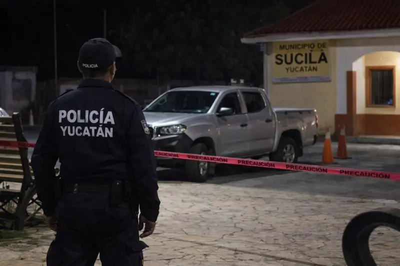 Disparan contra conductor en Sucilá, logra pedir ayuda en el Palacio Municipal