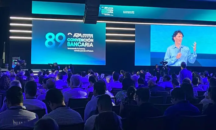 Llama Justin Trudeau desde Cancún a blindar el T-MEC