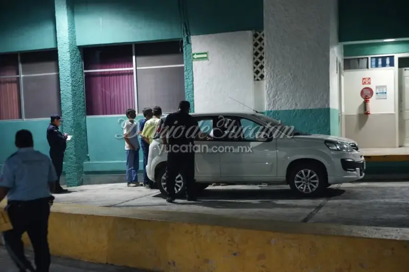 Muere hombre mientras era trasladado al hospital en Izamal; personal médico confirmó el deceso