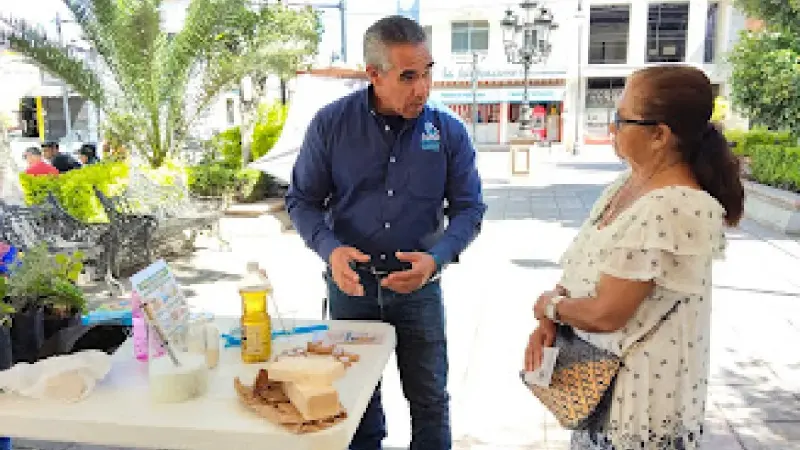 Aceite por lentes: El “trueque” ecológico que sorprende a los habitantes de Purísima del Rincón