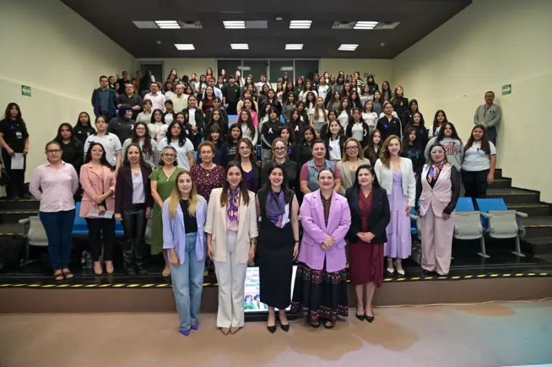 Realizan ruta hacia la ciencia para jóvenes mujeres en Sinaloa