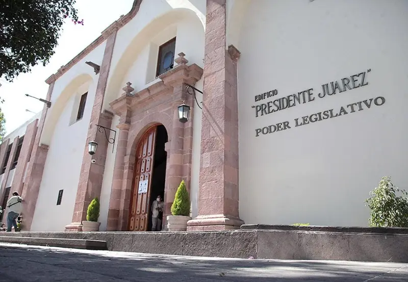 Reprueba Congreso Calificado rendimiento de 26 legisladores