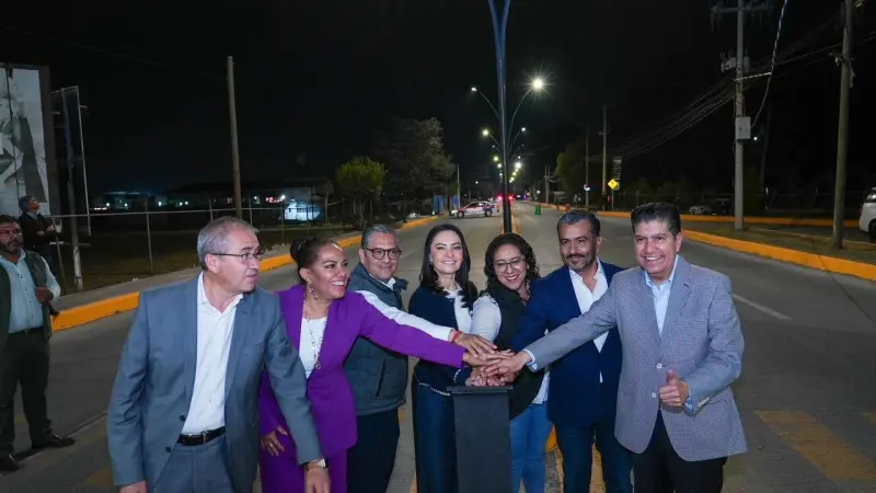 Modernizan alumbrado público en Metepec en la avenida Edomex