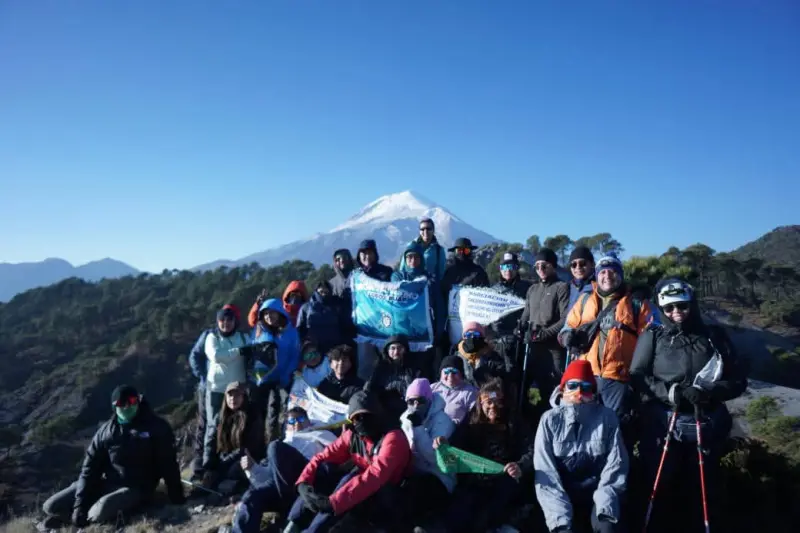Cumple curso de montañismo de la BUAP expedición al Citlaltépetl