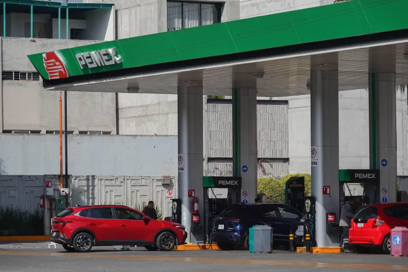 Aprietan a gasolineros por incrementar precio de diésel