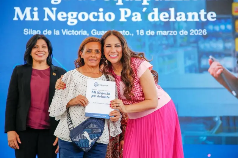 Entrega Gobernadora apoyos a mujeres emprendedoras