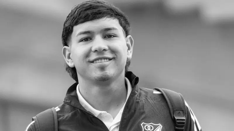 Fallece Santiago Castrillón, futbolista de 18 años que se desvaneció en partido 
