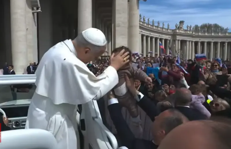 Llama el Papa León XIV a orar por afectados en Medio Oriente y migrantes