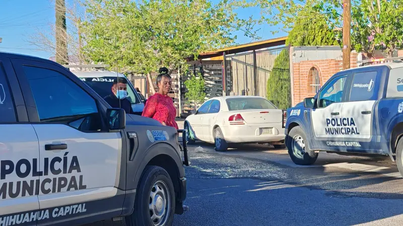 Detiene ataque con cuchillo y mujer resulta herida en la mano