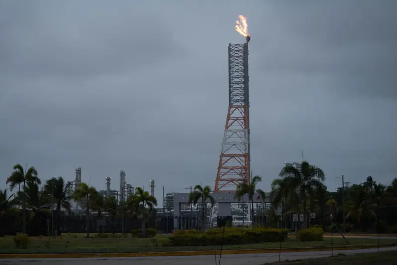 Dos Bocas: El saldo de la tozudez de un autócrata