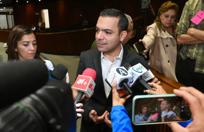 Más gasto, no ahorro, advierte Elías Lixa sobre reforma electoral