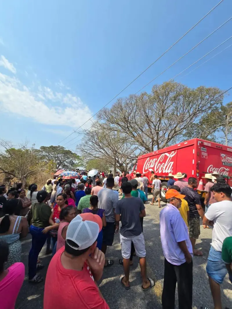 Cumple 4 días bloqueo carretero en San Marcos contra retén militar
