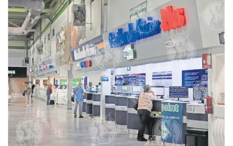 Ya salen juarenses de vacaciones