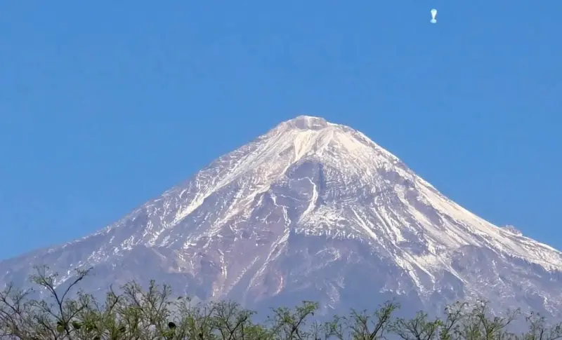 Sorprende globo meteorológico en el Pico de Orizaba