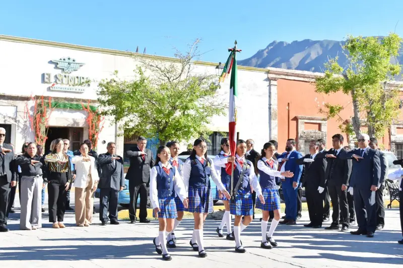 Rinden homenaje a Benito Juárez con ceremonia cívica en Cuatro Ciénegas, Coahuila