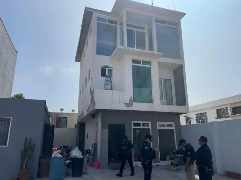 Hallan a hombre sin vida dentro de vivienda en Rosarito