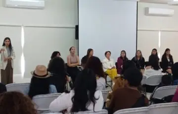 Comparten mujeres con discapacidad su visión en foro