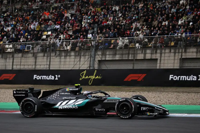 Kimi Antonelli ‘rompe una maldición’ en el Gran Premio de China 2026: ¿Cómo le fue a ‘Checo’ Pérez?