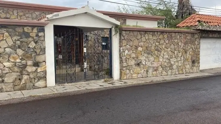 Devuelven casa de Duarte en mal estado