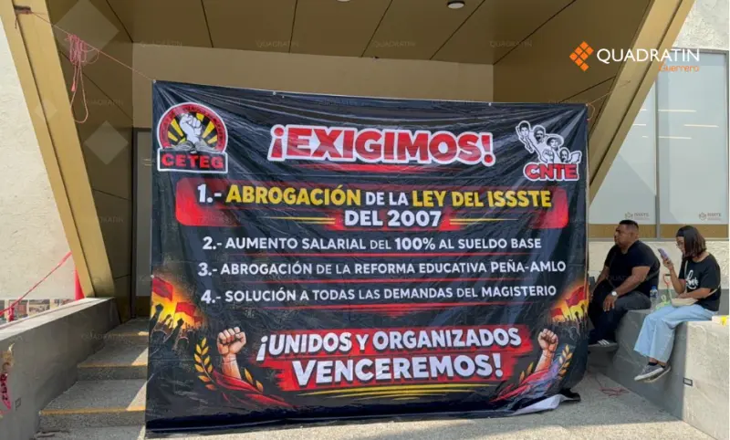 Por segundo día bloquea CETEG la Costera de Acapulco