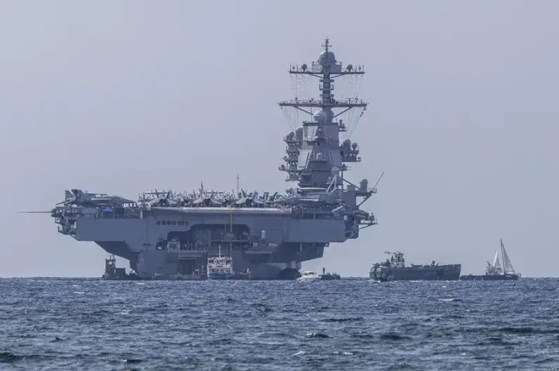 USS Gerald R. Ford, el mayor portaaviones de EU abandona el mar Rojo tras un incendio, según el diario griego Kathimerini