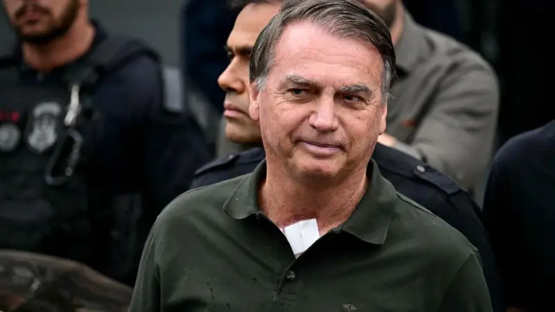 Bolsonaro sigue en la UCI, mientras la inflamación empeora