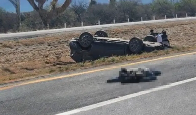 Muere motociclista tras chocar con una camioneta en la 57 en SLP
