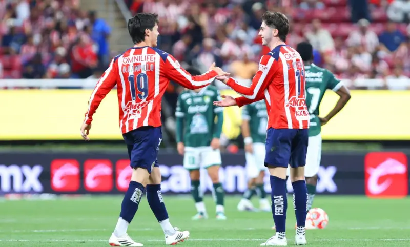 Chivas golea al León 5-0 en partido pendiente de la J9