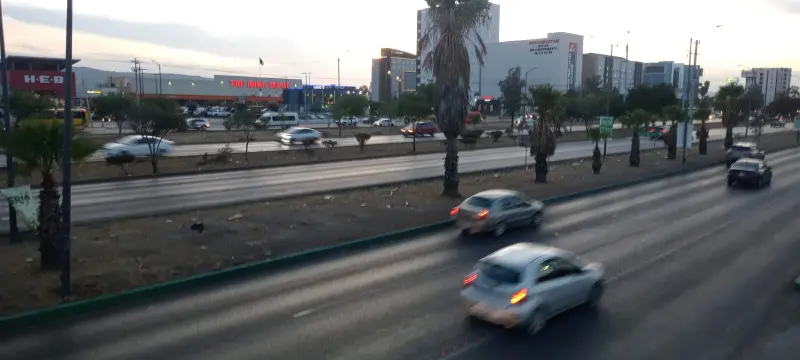 Refuerzan vigilancia en la carretera 57 por flujo migrante