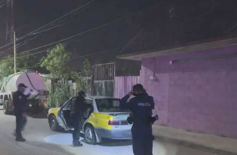 Dejan a 2 encajuelados en taxi colectivo de Renacimiento en Acapulco