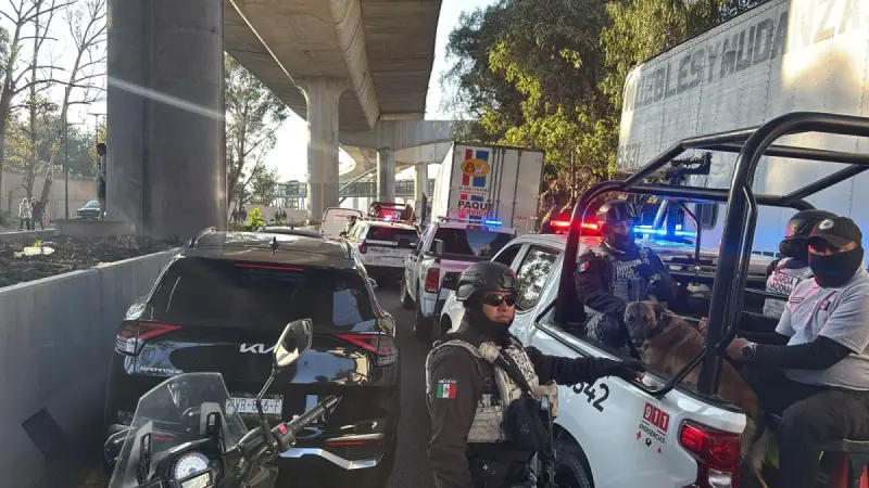 Bloquean ambos sentidos de la México-Cuernavaca y 'ahorcan' la zona; ¿qué piden?