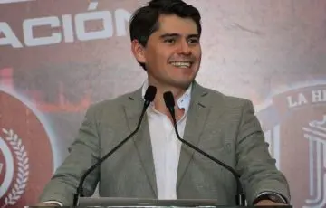 Zitácuaro: anuncia Toño Ixtlácuac partido de futbol en nuevo complejo