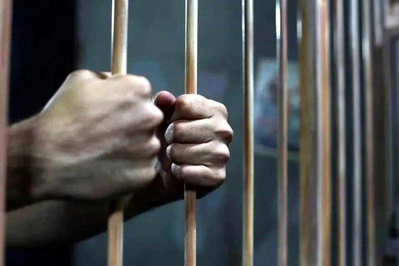 Pide preso de EU apoyo a Trump; acusa delito fabricado