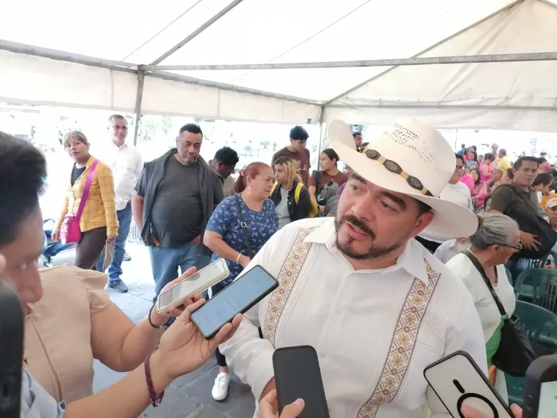 México busca mantener precios de combustibles: Zenyazen