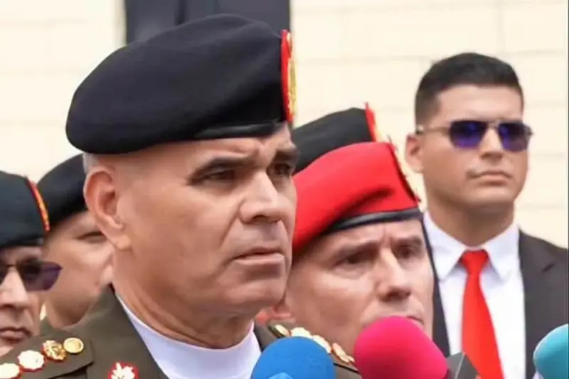 Sustituye Delcy Rodríguez a Padrino López como ministro de Defensa