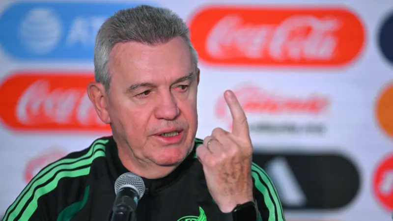 Aguirre señala que “hay dos o tres descartados” para el Mundial 2026 y acepta que aún no tiene el once para Sudáfrica